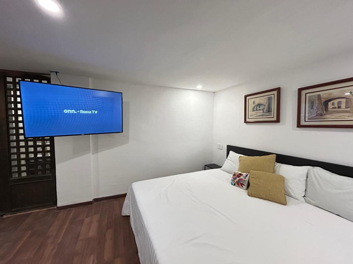 Lindas Suites Eugenio Sue Мексико Сити Екстериор снимка