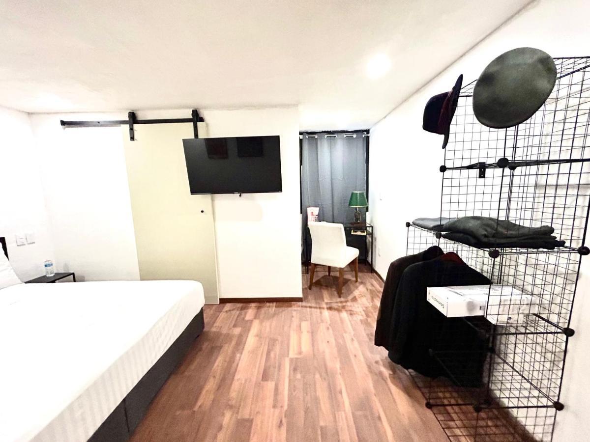 Lindas Suites Eugenio Sue Мексико Сити Екстериор снимка