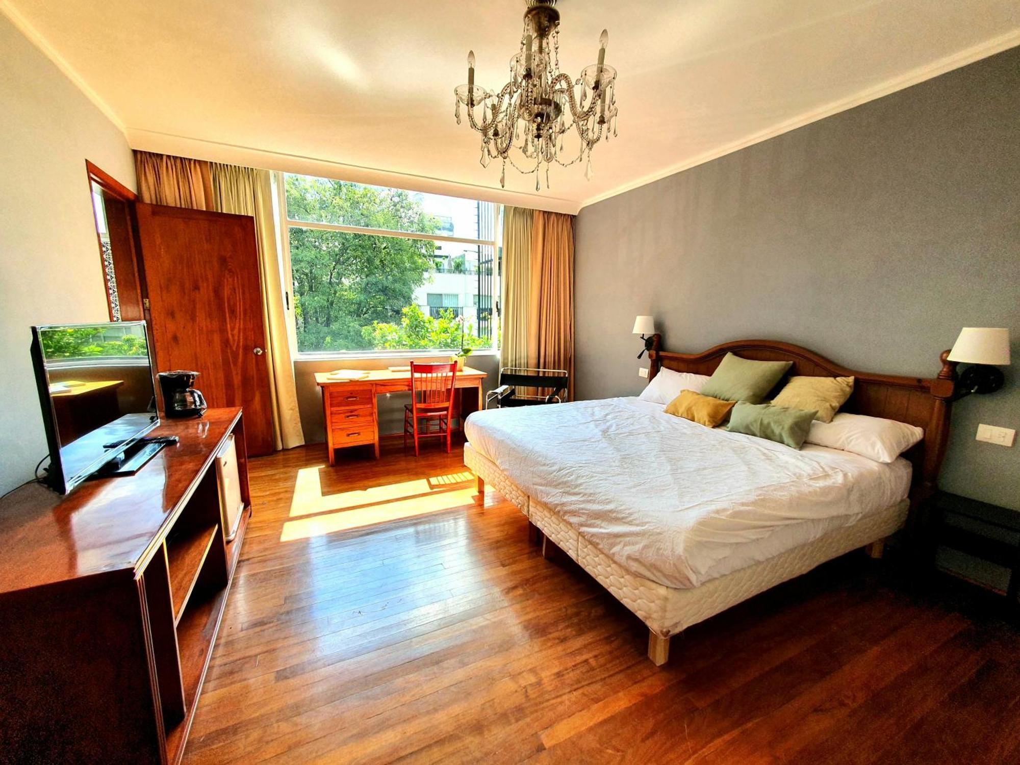 Lindas Suites Eugenio Sue Мексико Сити Екстериор снимка