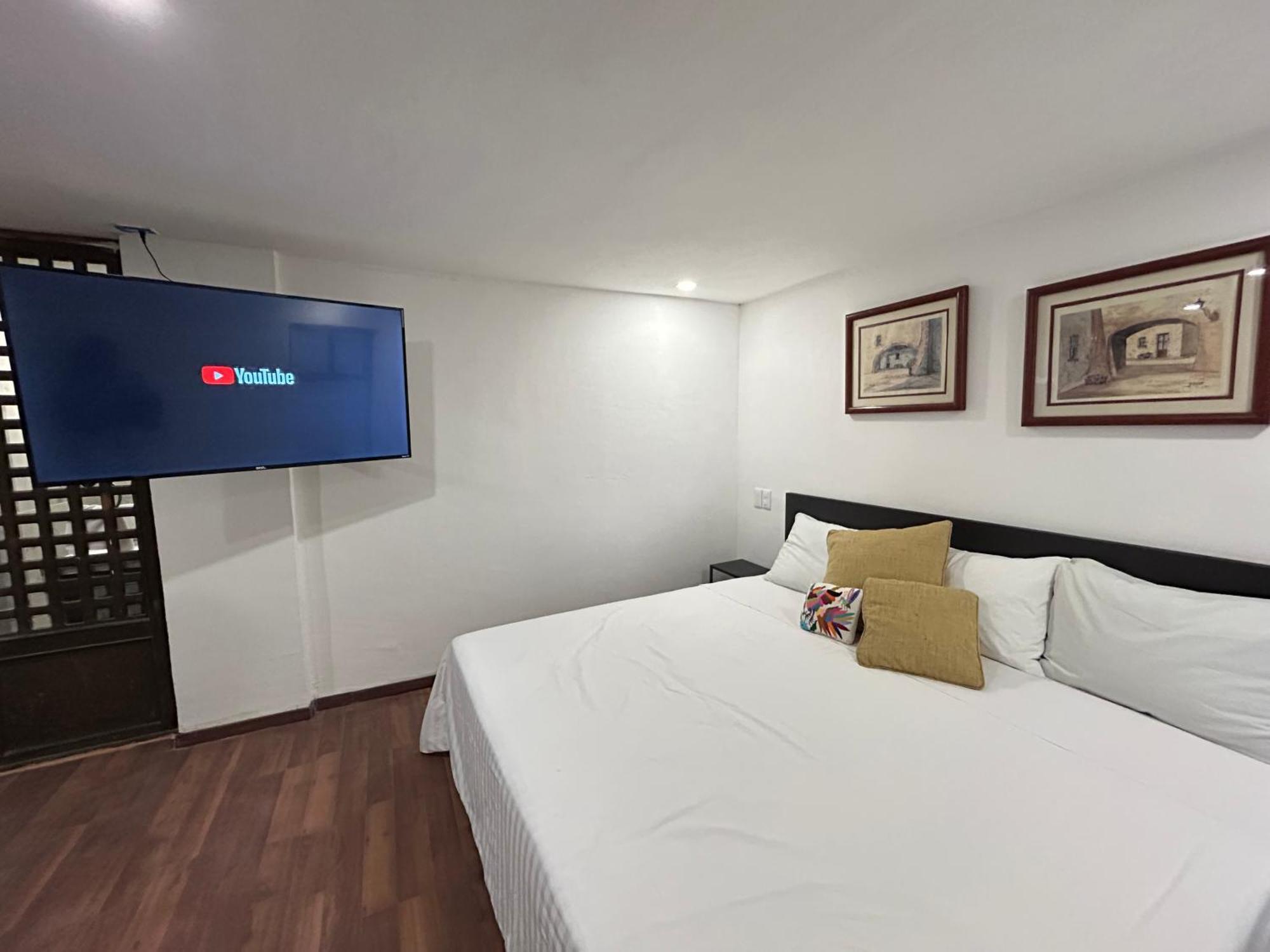 Lindas Suites Eugenio Sue Мексико Сити Екстериор снимка