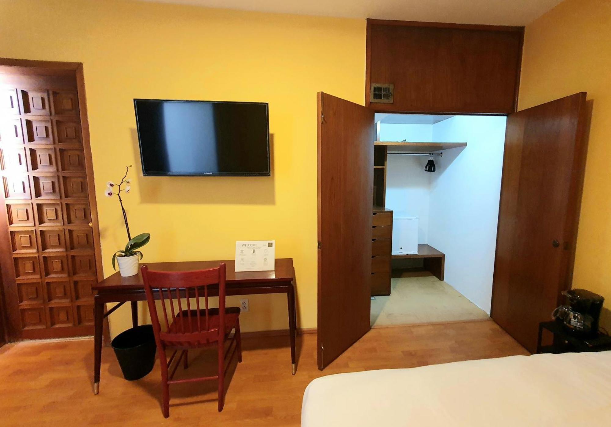 Lindas Suites Eugenio Sue Мексико Сити Екстериор снимка